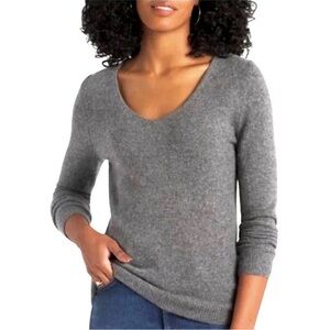 41 Hawthorn Soft Gray V-Neck Sweater